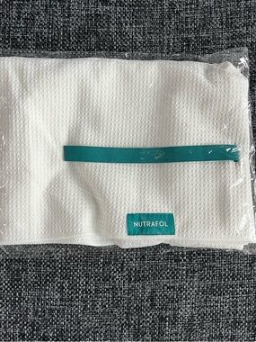 NEW Nutrafol Quick Dry Hair Towel